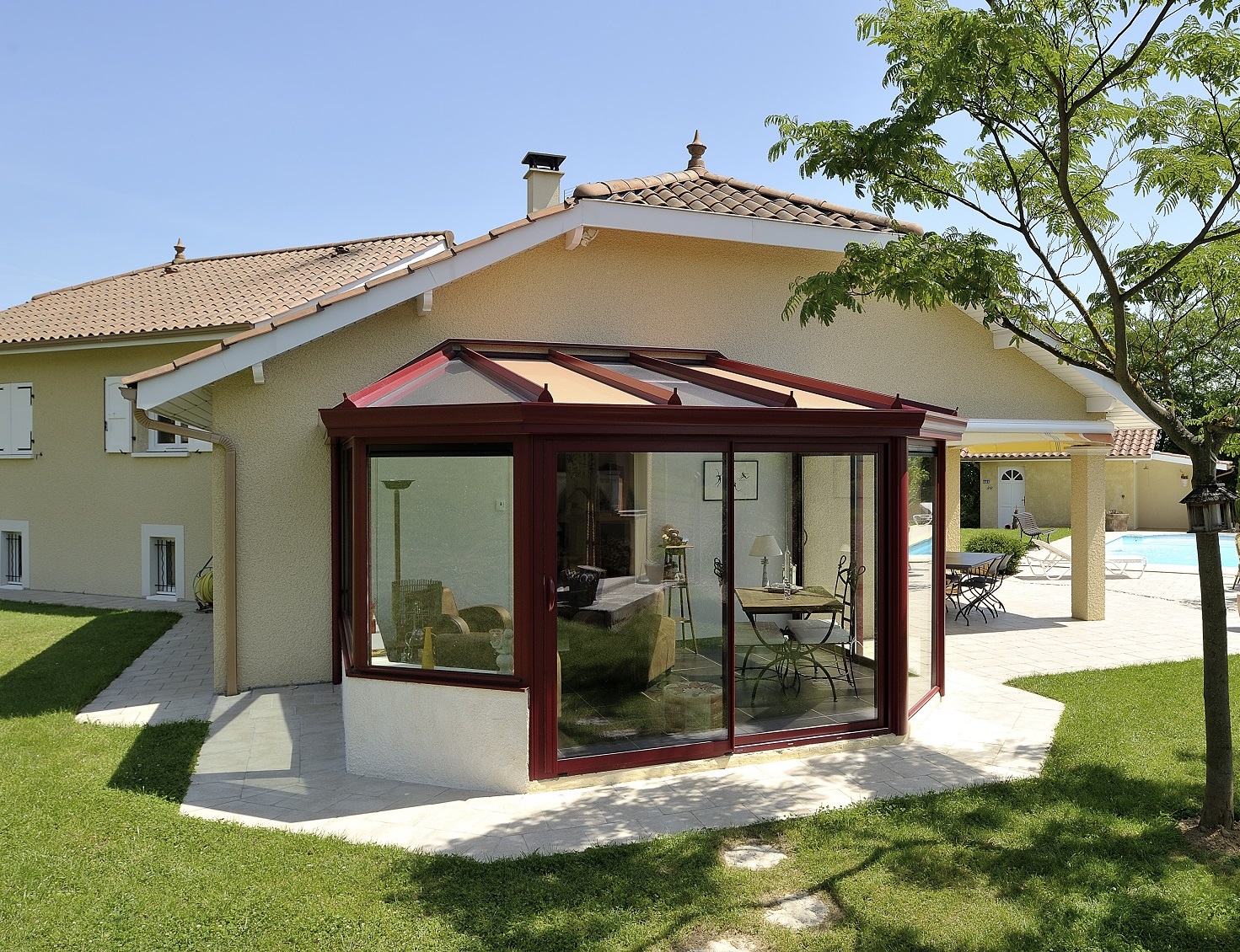Véranda aluminium de marque Technal. Fabrication et pose par l'artisan Borello Isoclair basé en Isère